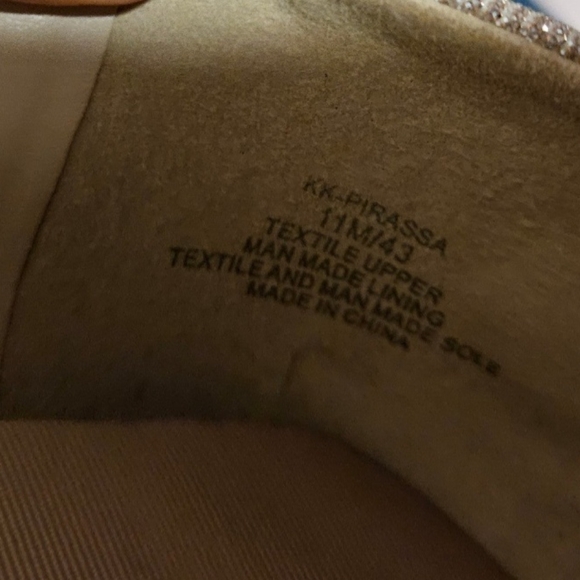 Kelly & Katie Pirassa Ballet Flat - Picture 2 of 4